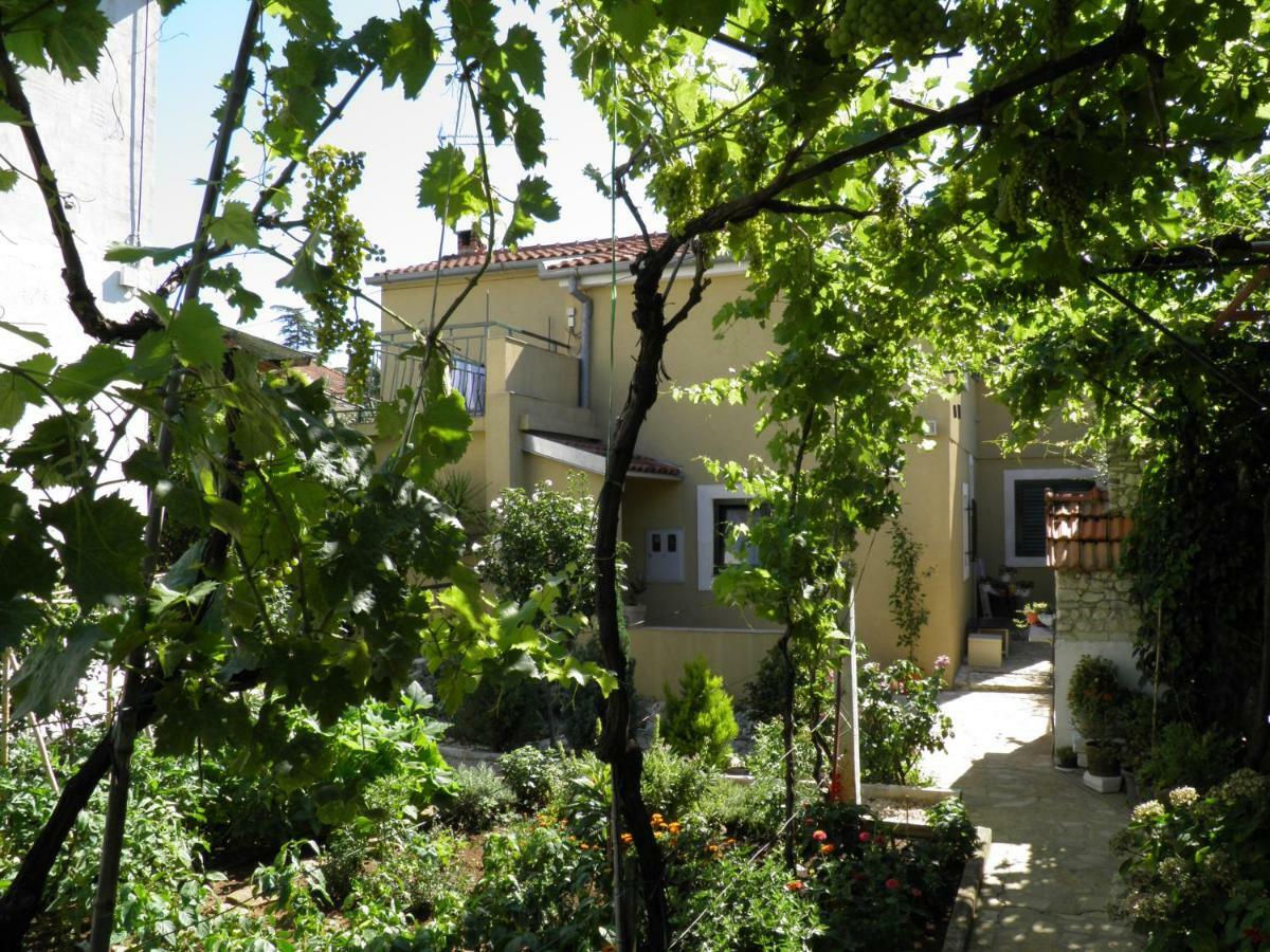 Apartman Mia Biograd Biograd Na Moru Eksteriør bilde
